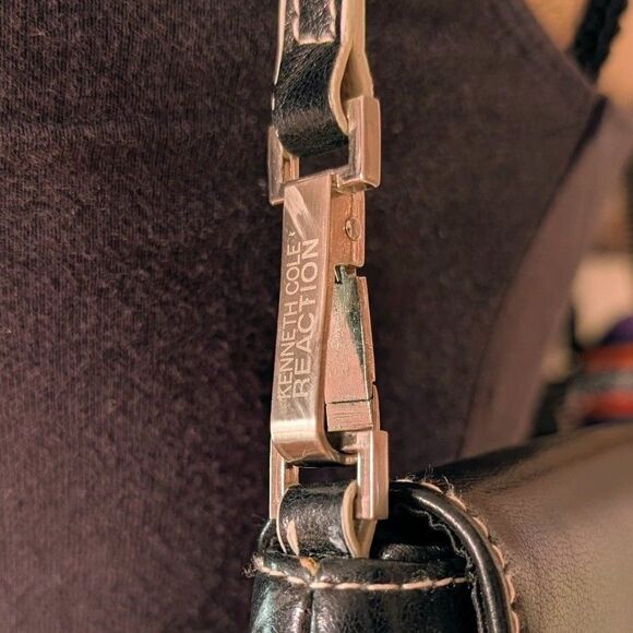 Kenneth Cole Cyber Y2K Black Leather Micro Purse - Picture 3 of 8